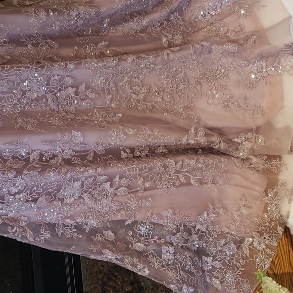 Nwt Mac Duggal Beaded & Floral-Embroidered Gown size 8 - Picture 6 of 11